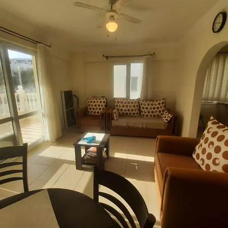 Apartament Lovely 2-bed Three Communal Pool Didim