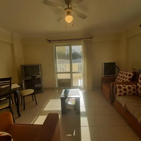 Lovely 2-bed Three Communal Pool Apartament Didim