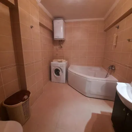 Lovely 2-bed Three Communal Pool Apartament Didim